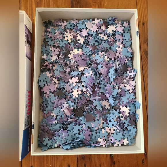 Ravensburger 1000 piece puzzle - Picture 2 of 2
